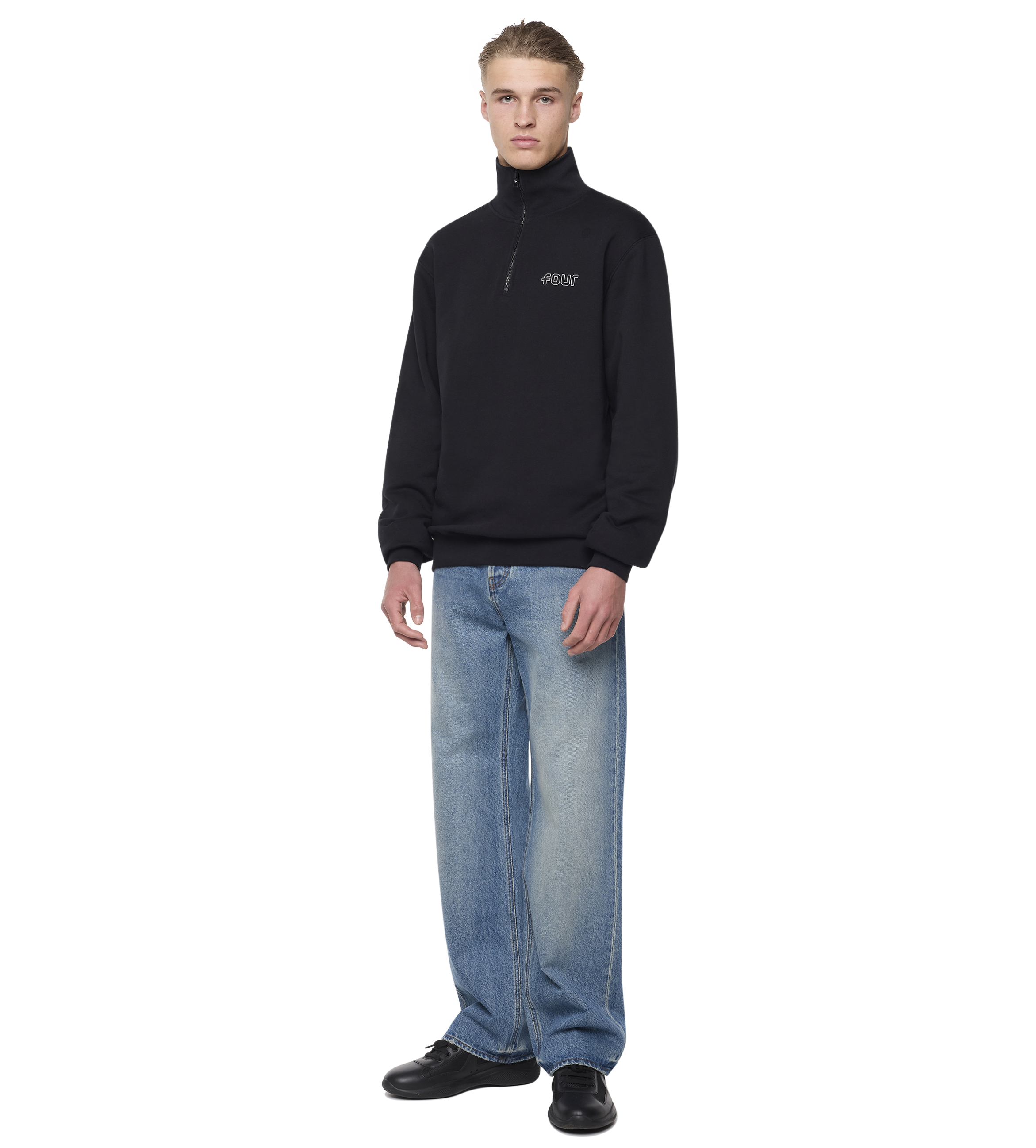 Outline Half Zip Black