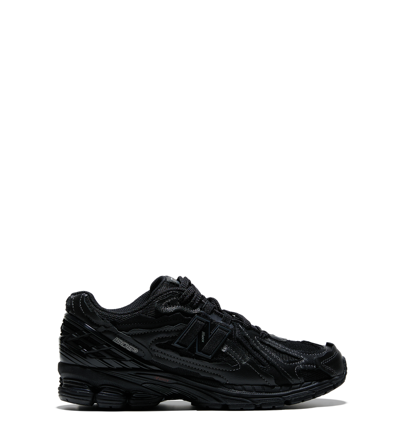 1906R Sneaker Black Metallic - 8.5