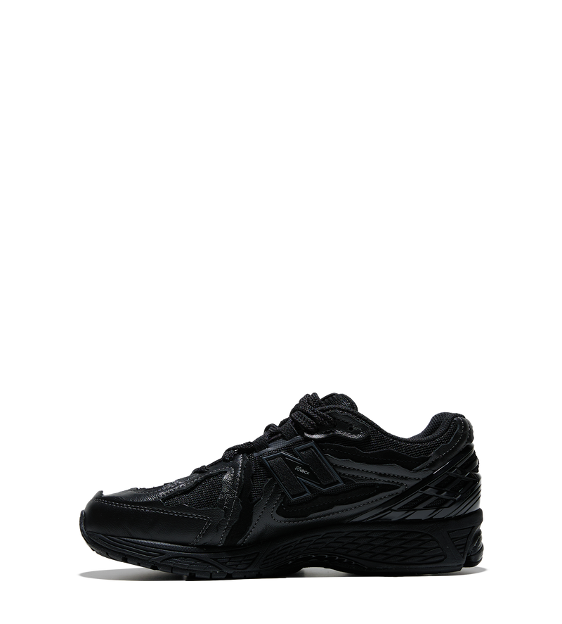 1906R Sneaker Black Metallic - 8.5