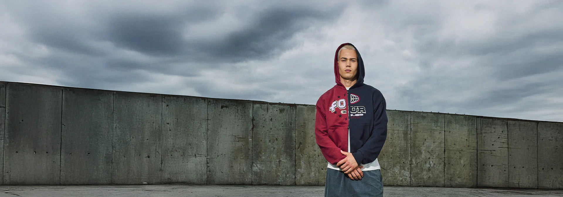 FOUR - Hoodies en Zip ups