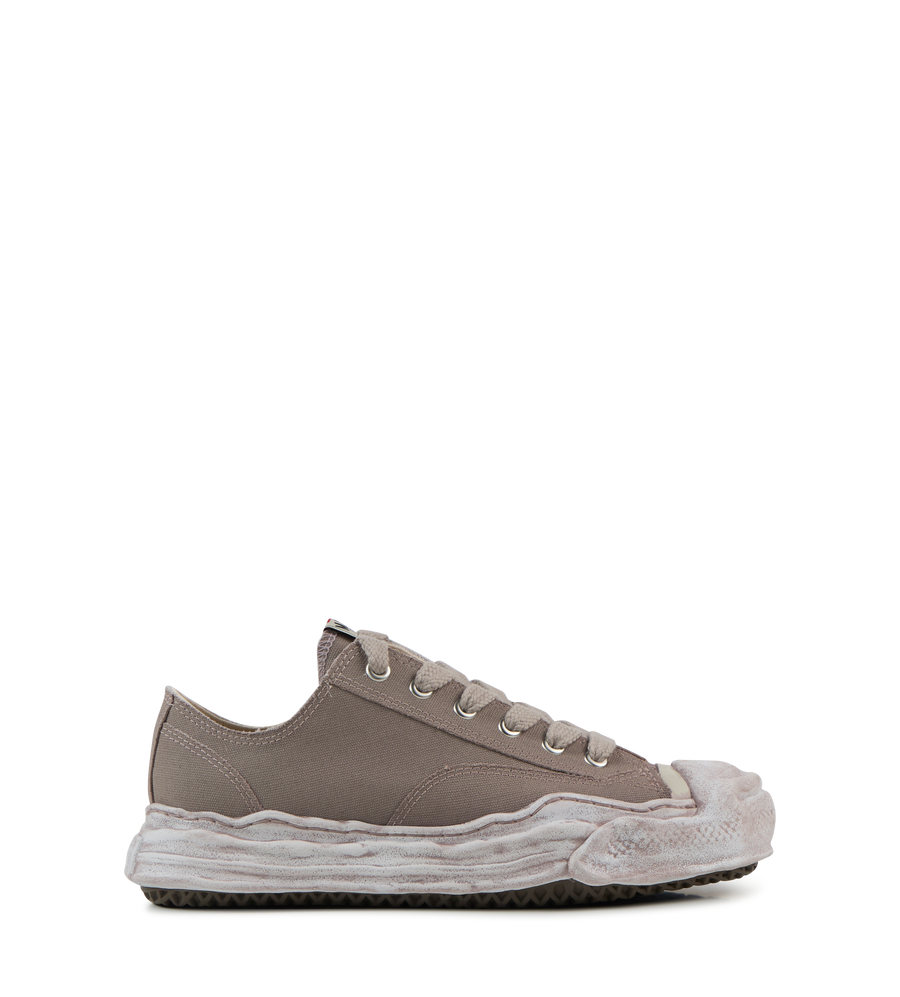 Hank Garment Dyed Low Top Sneaker Grey
