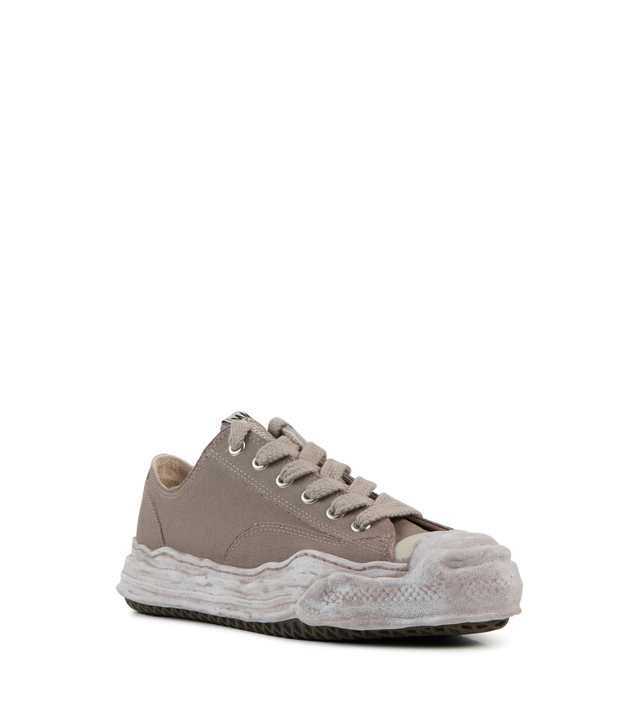Hank Garment Dyed Low Top Sneaker Grey