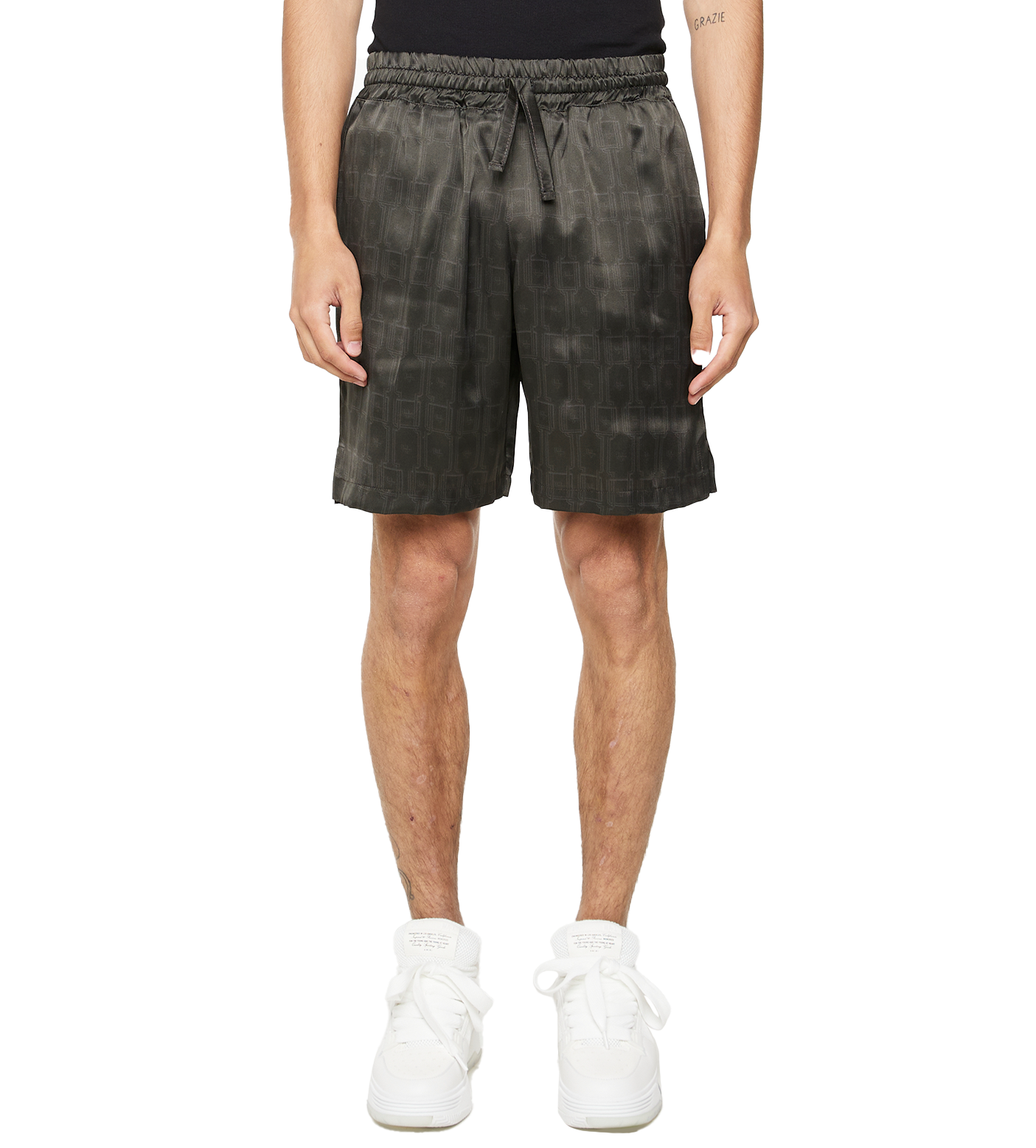 C5 Silk Short Monogram Black