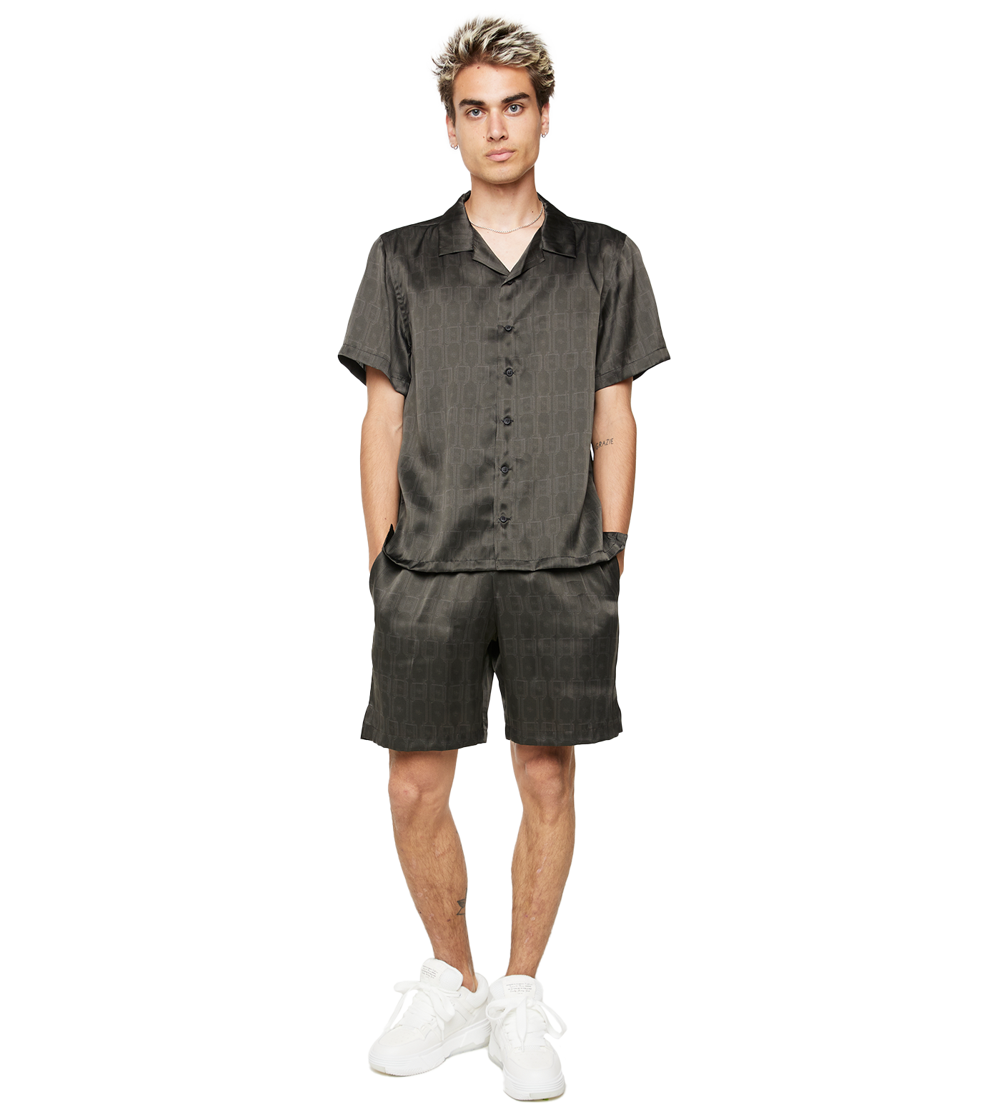 C5 Silk Short Monogram Black