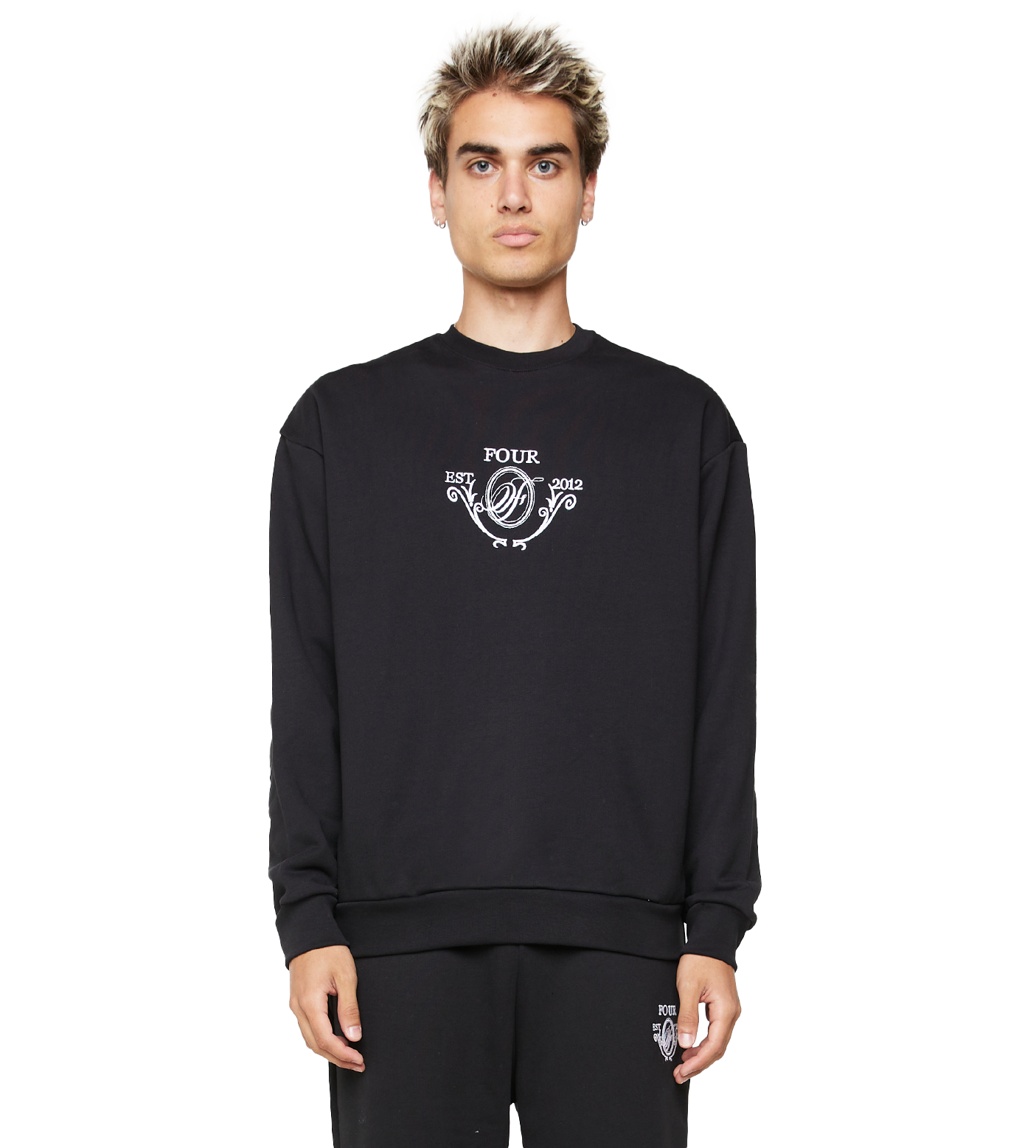 C5 Crest Logo Crewneck Black