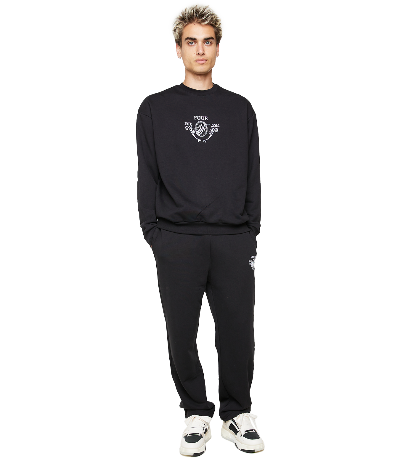 C5 Crest Logo Crewneck Black