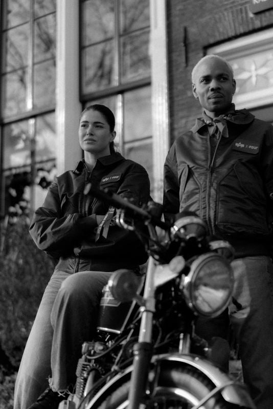 FOUR & ALPHA INDUSTRIES - Amsterdamse Streetwear ontmoet iconisch utility-design