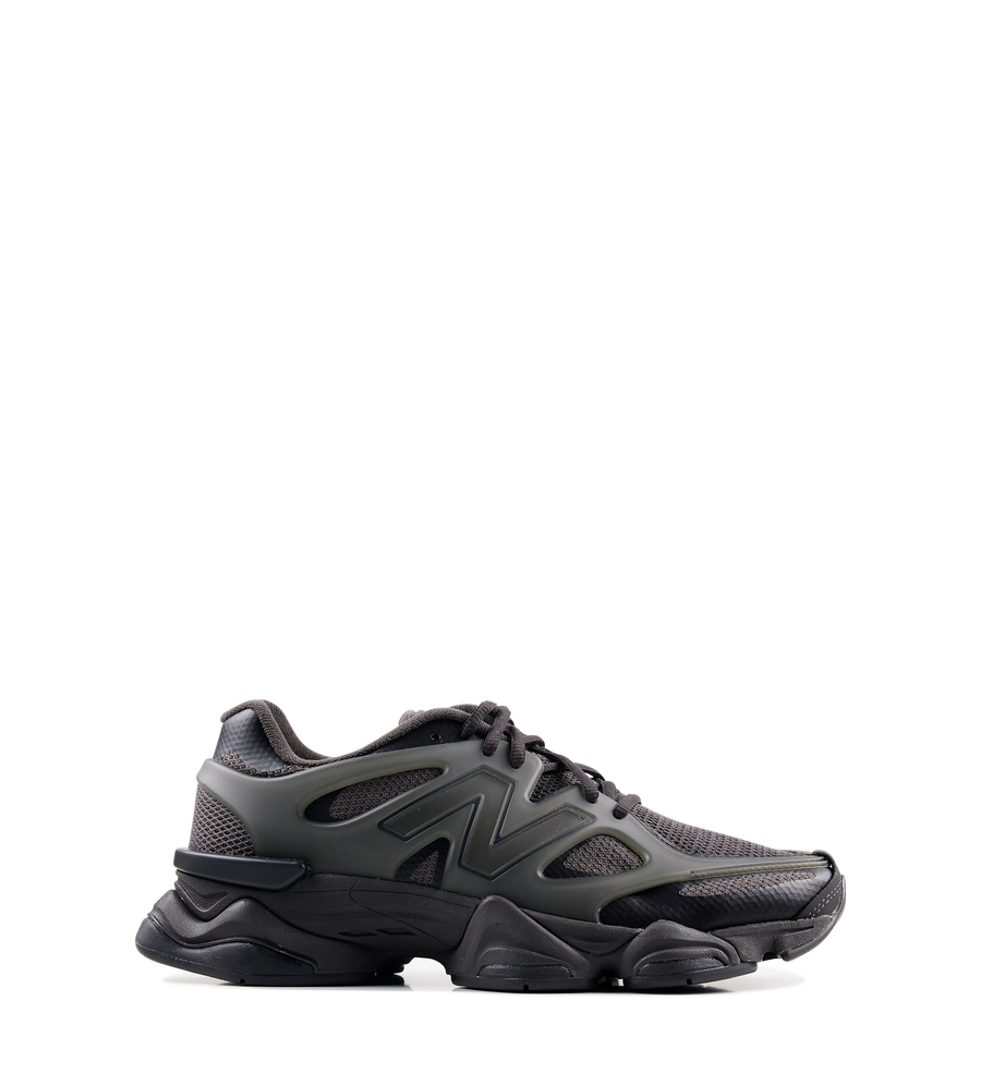 9060 X Sneakers in Cement/Black