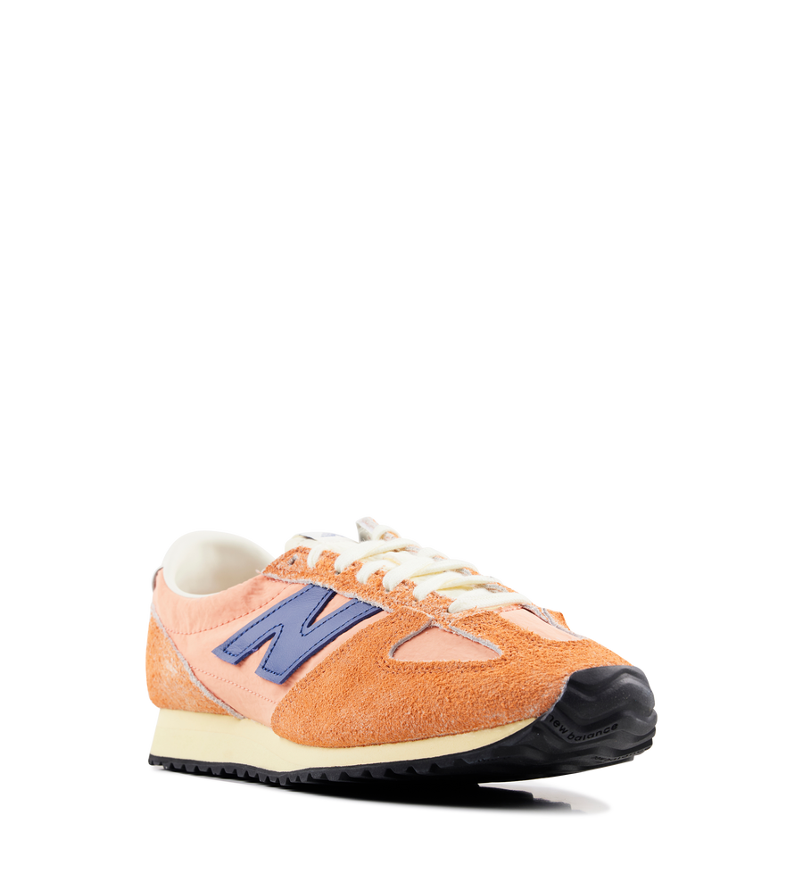 471 Sneakers in Peach Nectar / Blue Oyster