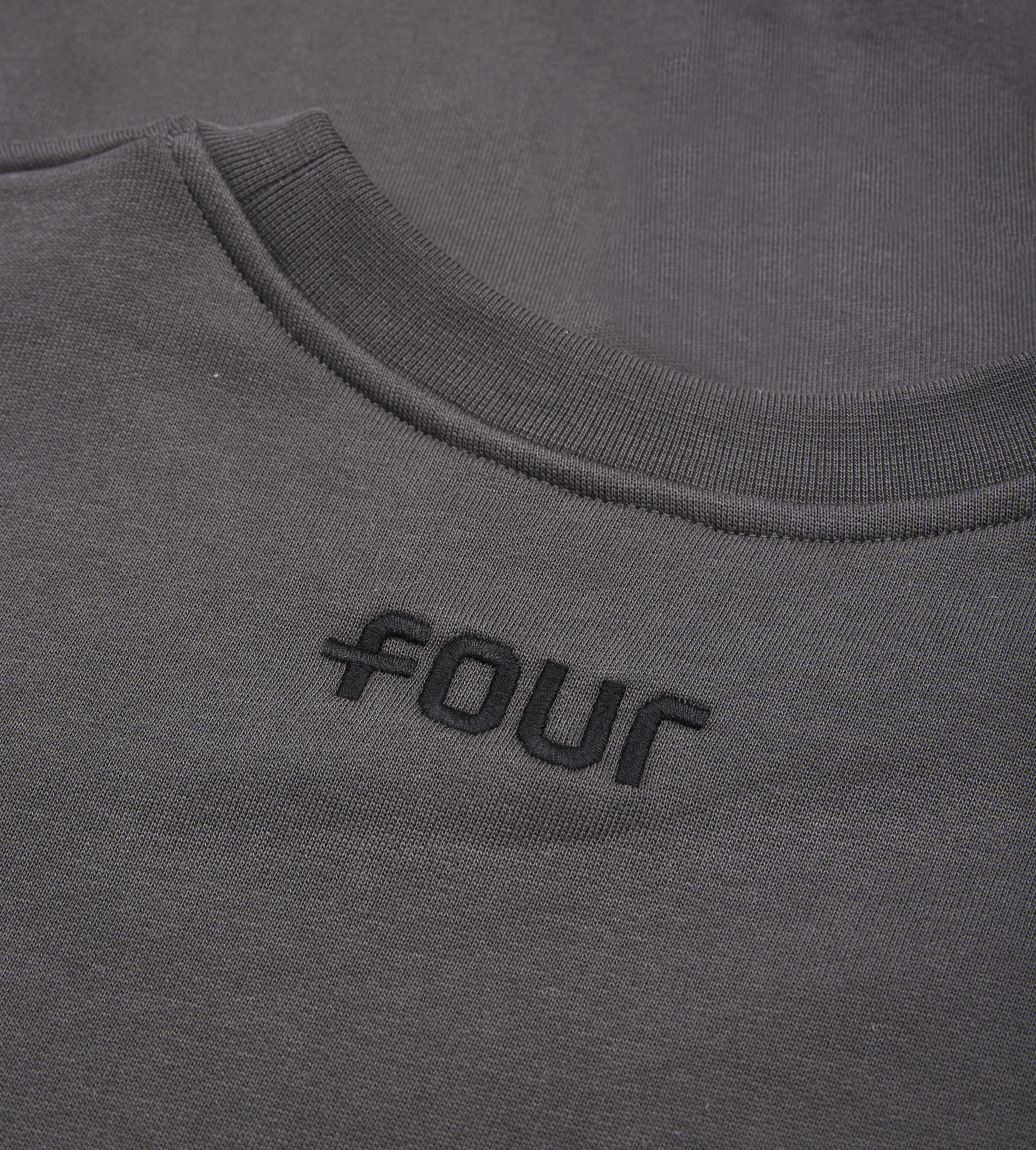 4 Patch Crewneck Asphalt