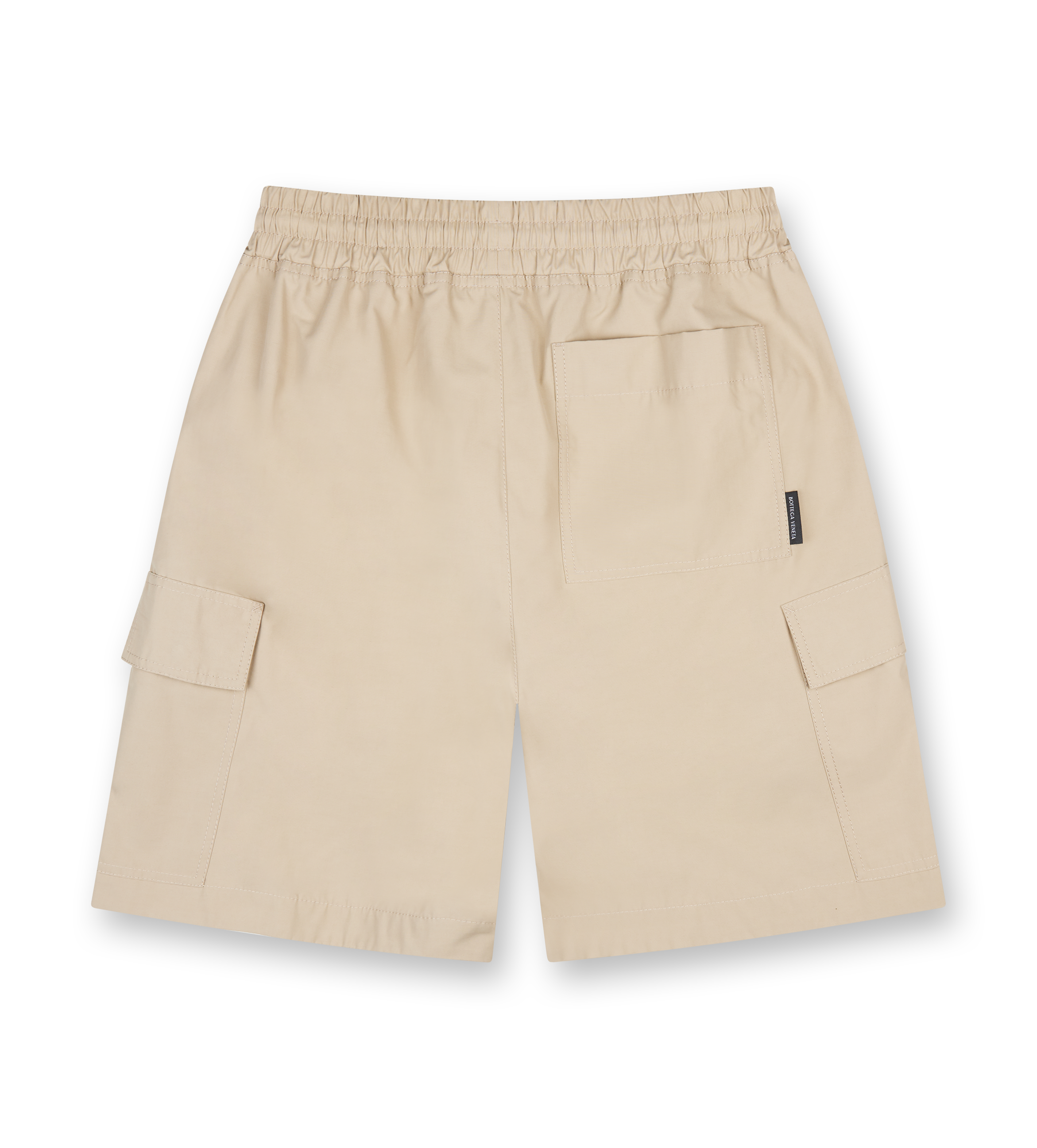 Cargo shorts in matte technical cotton faille.