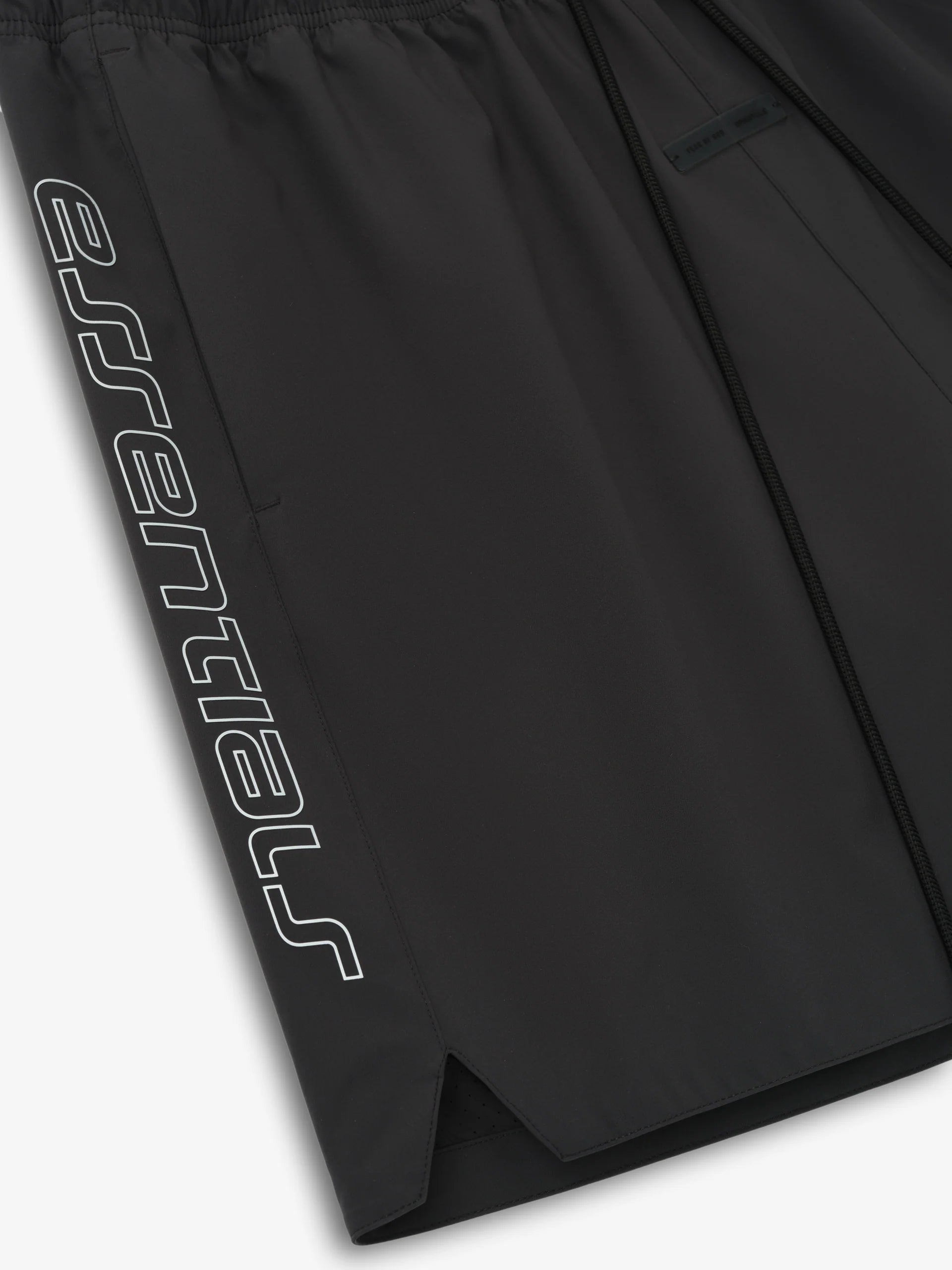 Fear of God Essentials Tech Nylon klassieke short in vintage zwart