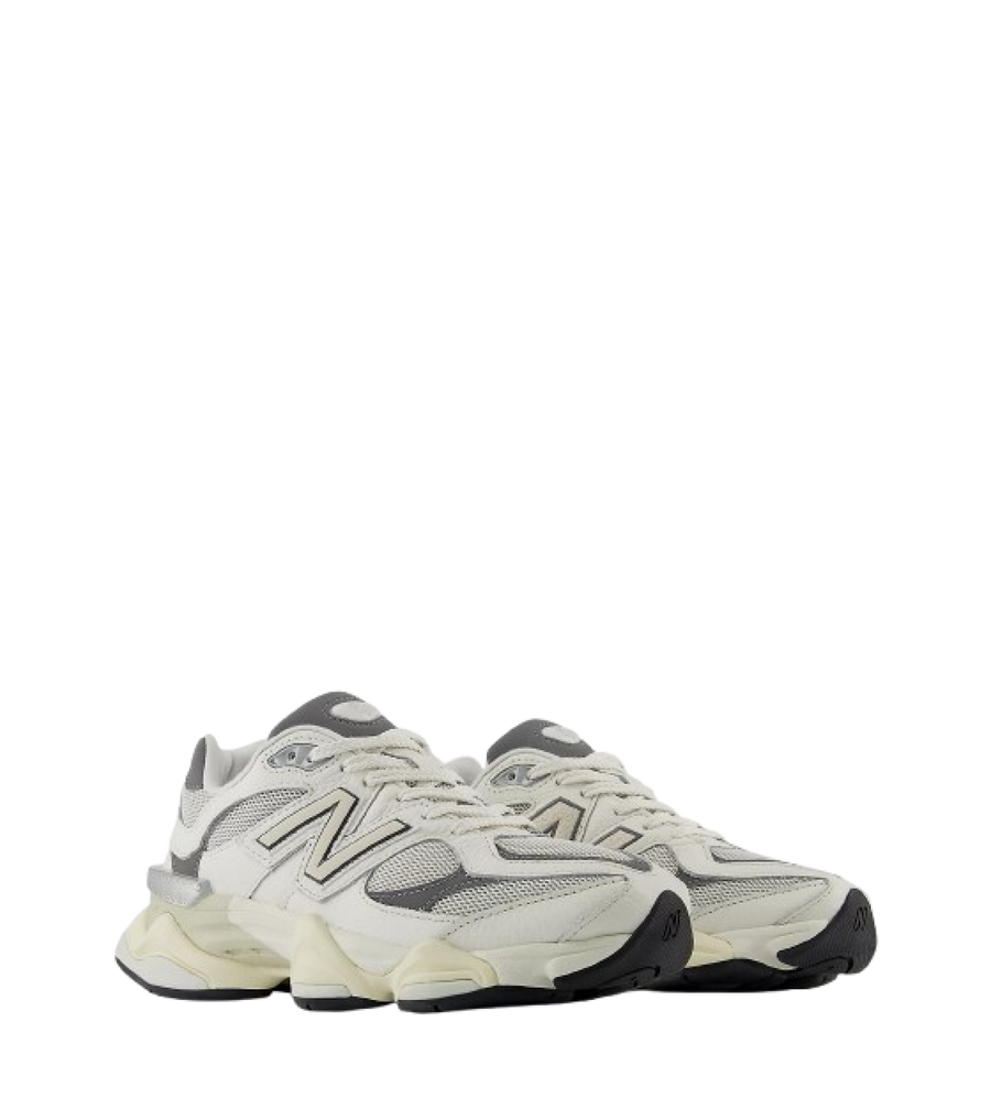 9060 Sneakers in Sea Salt/Castlerock
