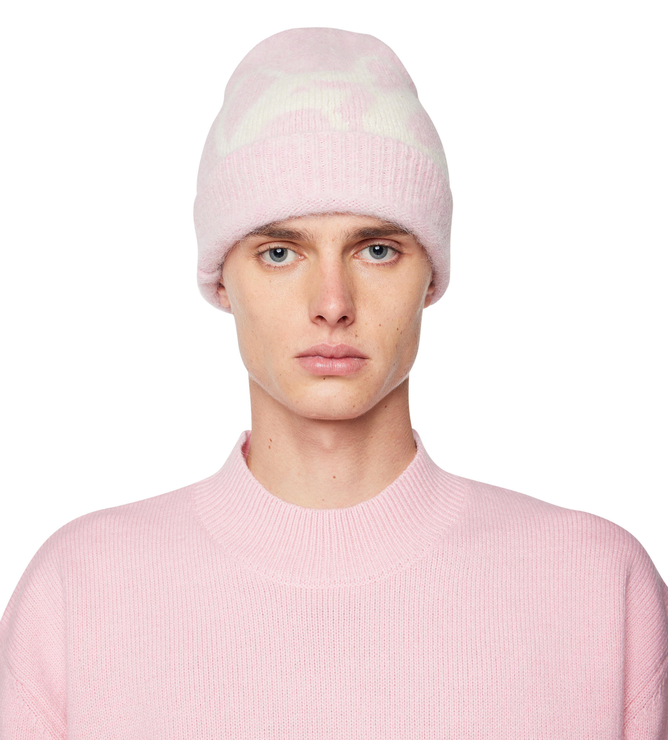Big Circles Fluffy Beanie Soft Pink
