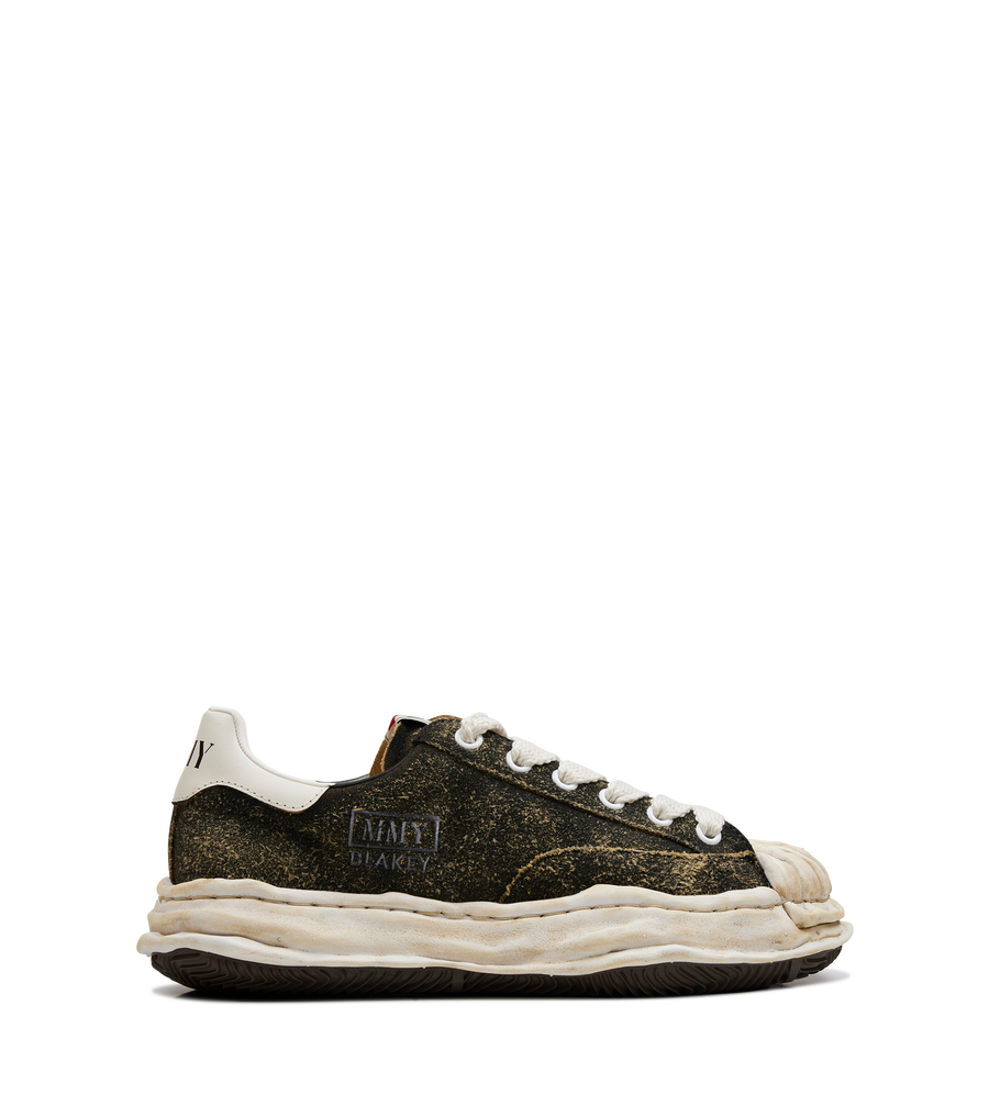 Maison Mihara Yasuhiro Blakey OG Sole Vintage Suede Low-Top Sneaker in Black