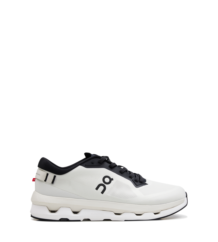 On Running Cloudzone in Ice/Black