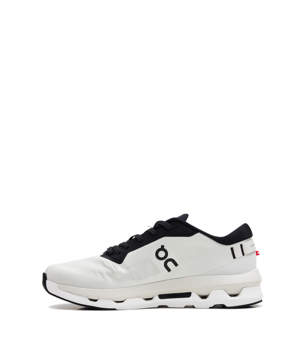 On Running Cloudzone in Ice/Black