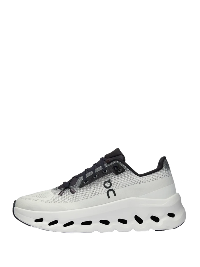 Cloudtilt M Black // Ivory