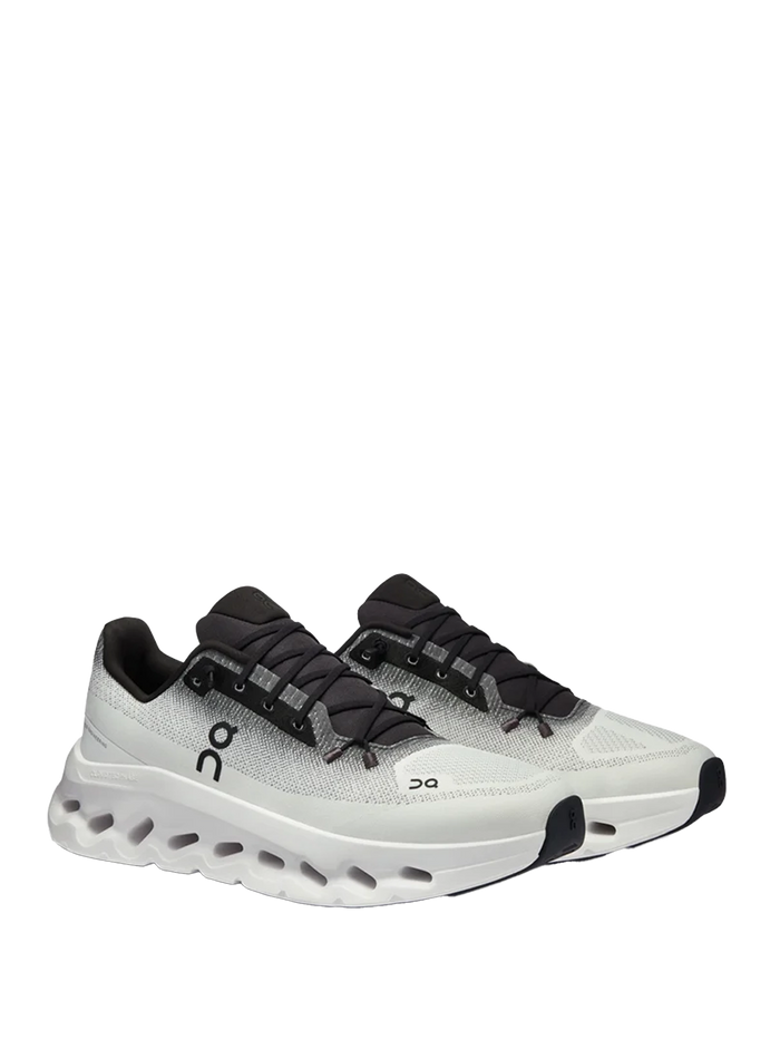Cloudtilt M Black // Ivory
