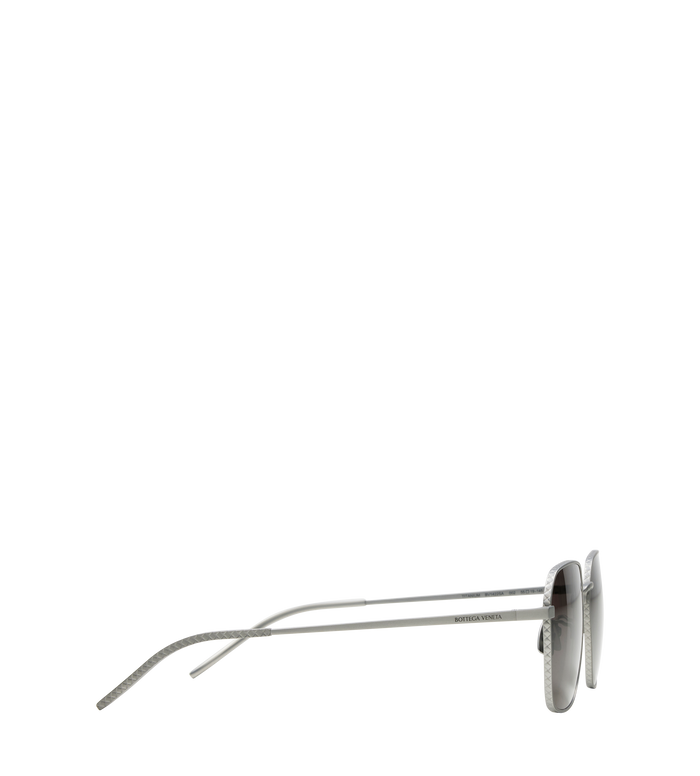 Sunglasses in Silver/Grey