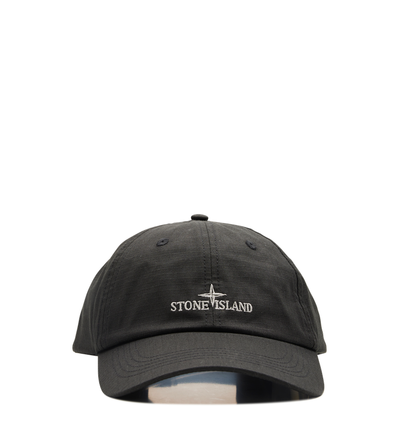 Stone Island-logo geborduurde ripstop-pet in zwart